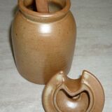 Mustard maker CNP sandstone Village France