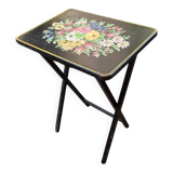Folding side table