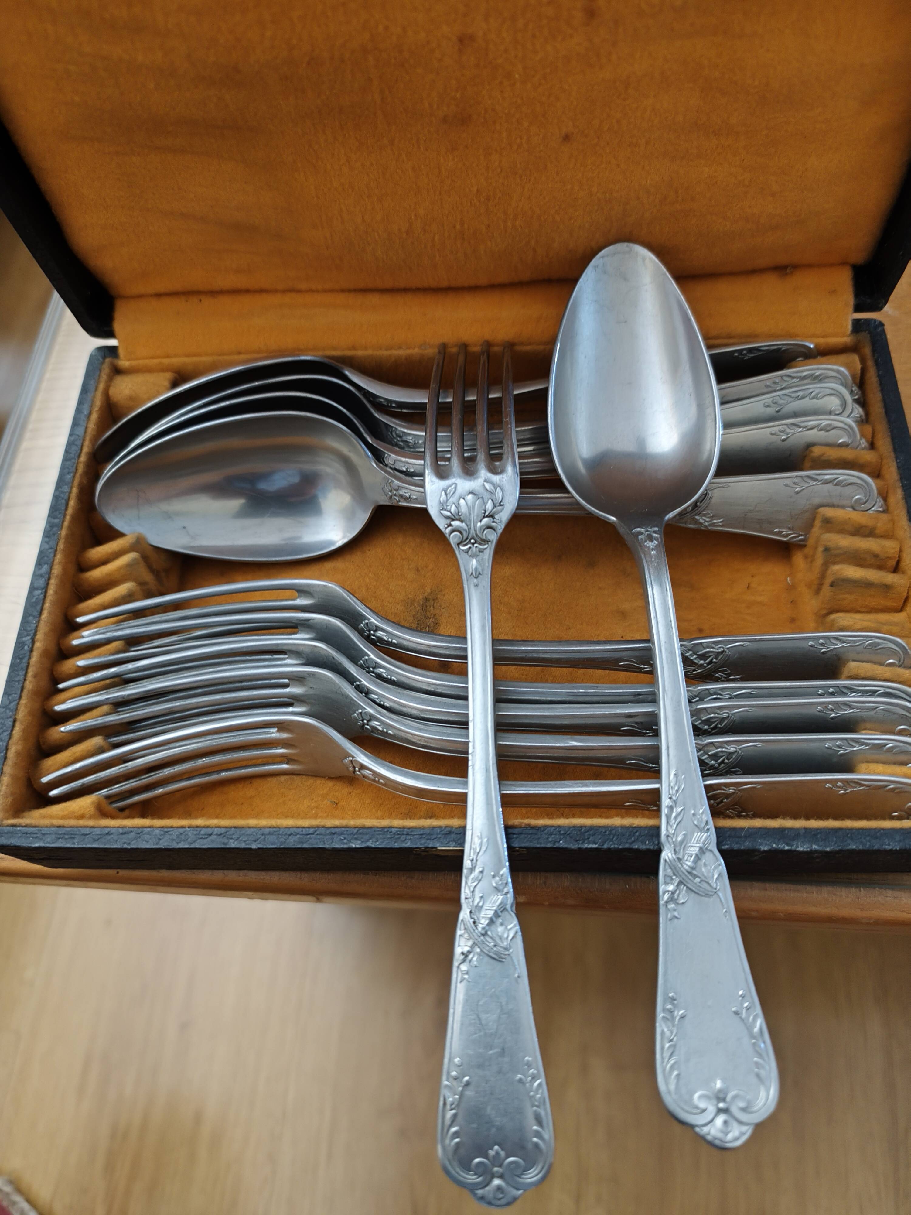 Ménagère 12 couverts type allemande
