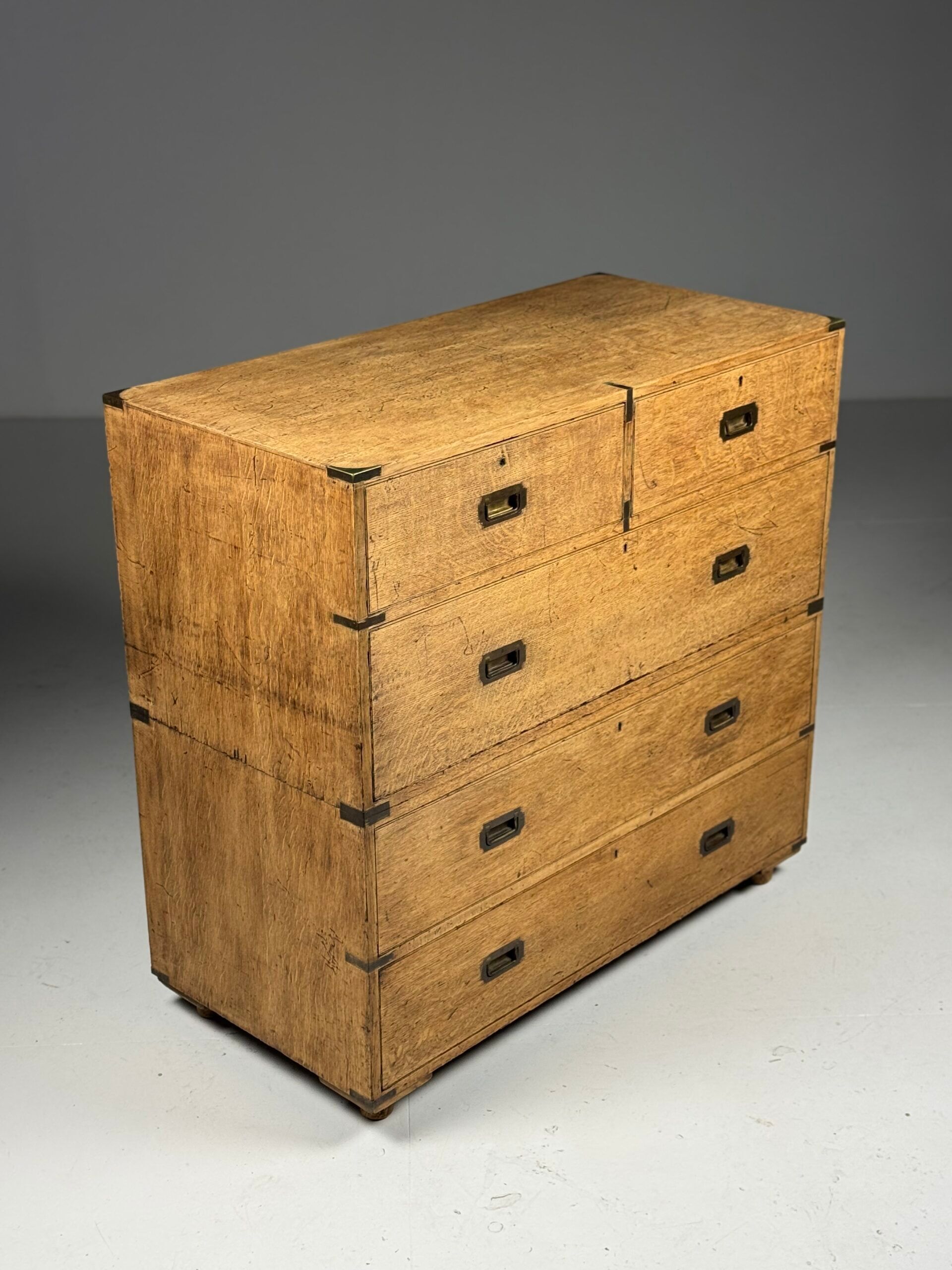 Commode de campagne en chêne du 19ème siècle