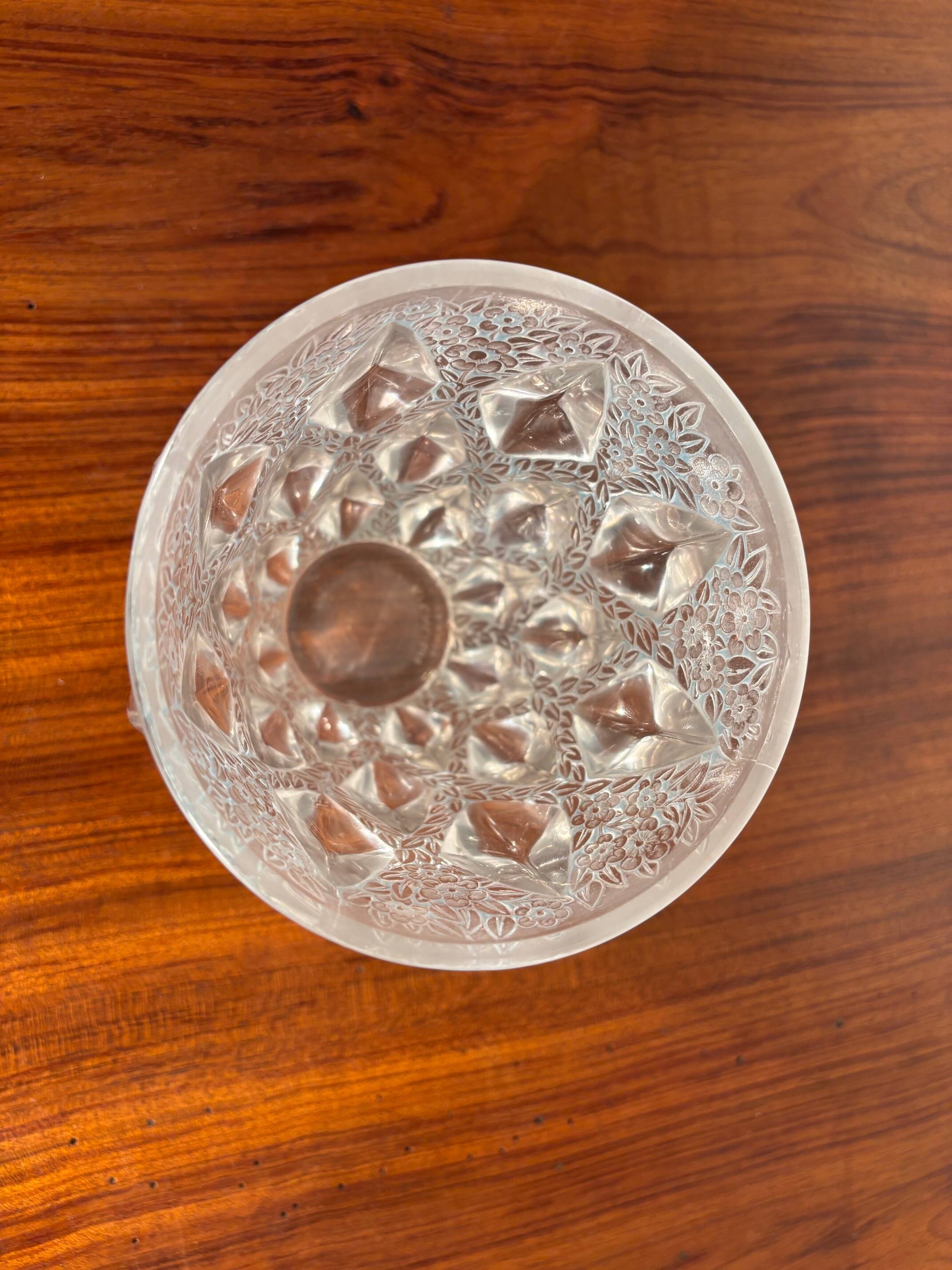 R-Lalique vase
