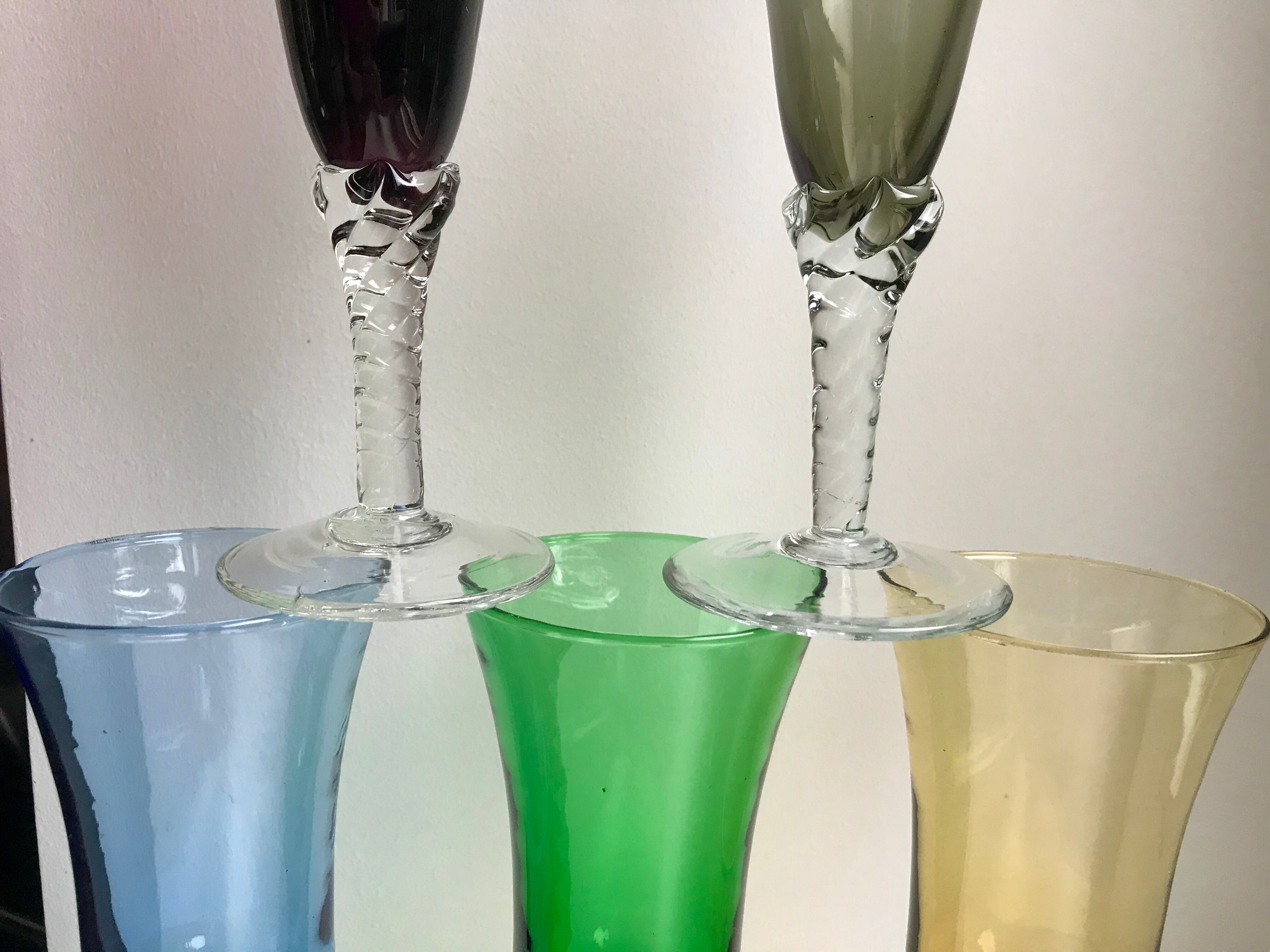 Set of 5 colorful champagne flutes feet worked 60-70s