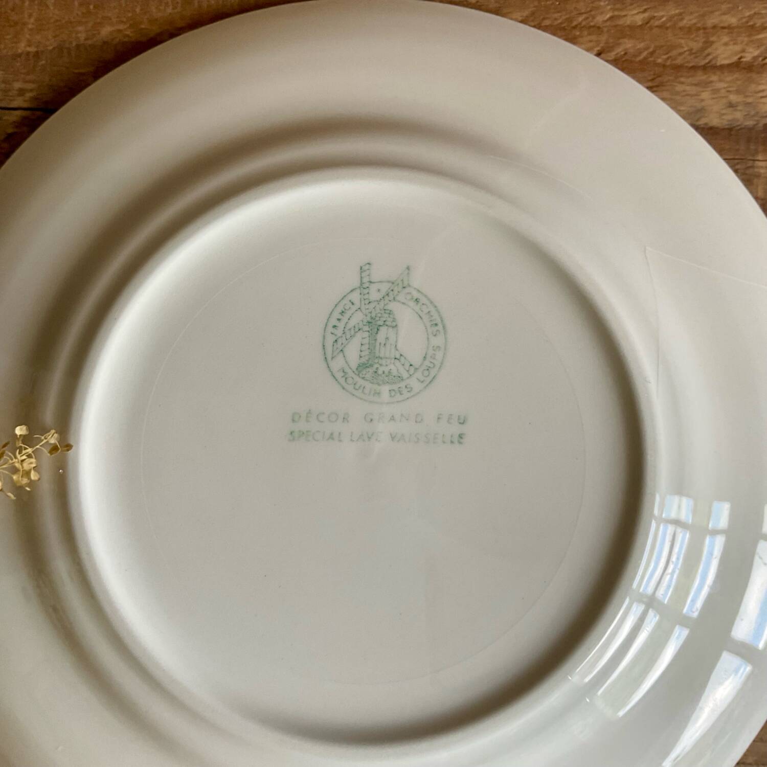 3 Moulin Des Loups “torchon” dessert plates