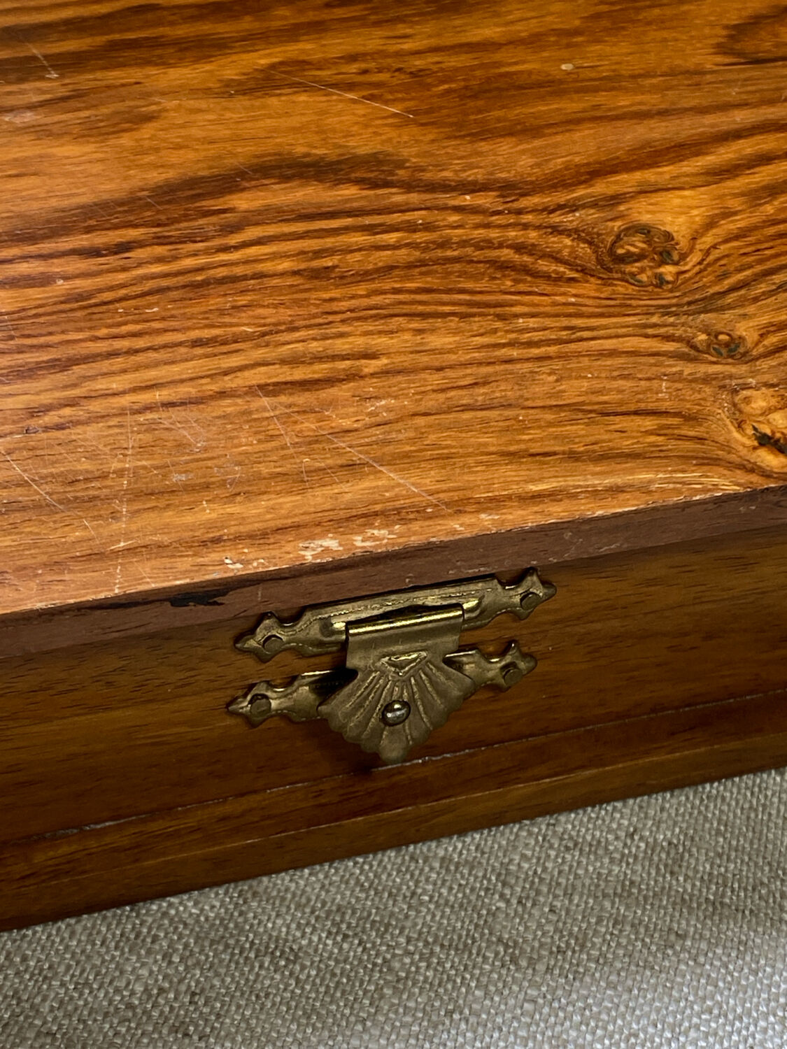 Wooden travel chess set, marquetry board