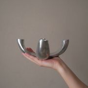 bougeoir chandelier candélabre en aluminium métal argenté objet de décoration scandinave