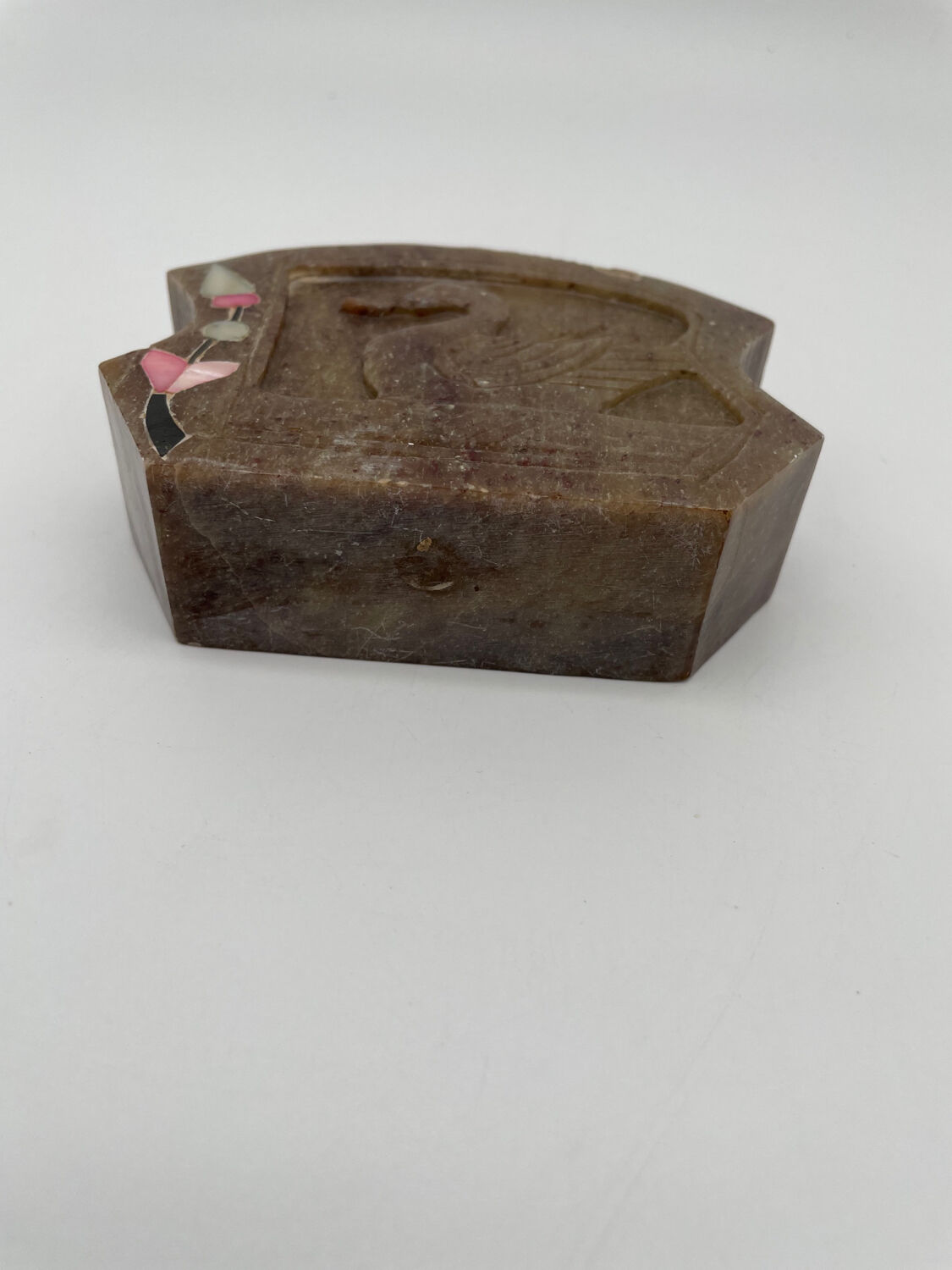 Carved quartz pencil pot and inlaid pearly stones, swans and flowers.