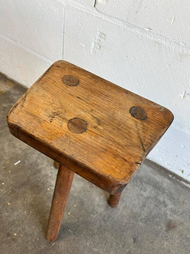 Vintage tripod stool/stool/vegetable table