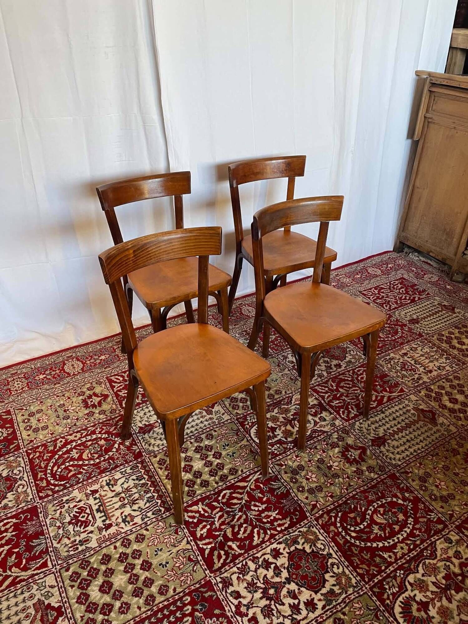 Set of 4 vintage Baumann wooden chairs – Bistro style