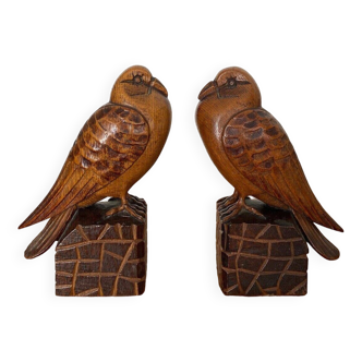 Pair of Art Deco bookend birds in carved wood cubizing 1930