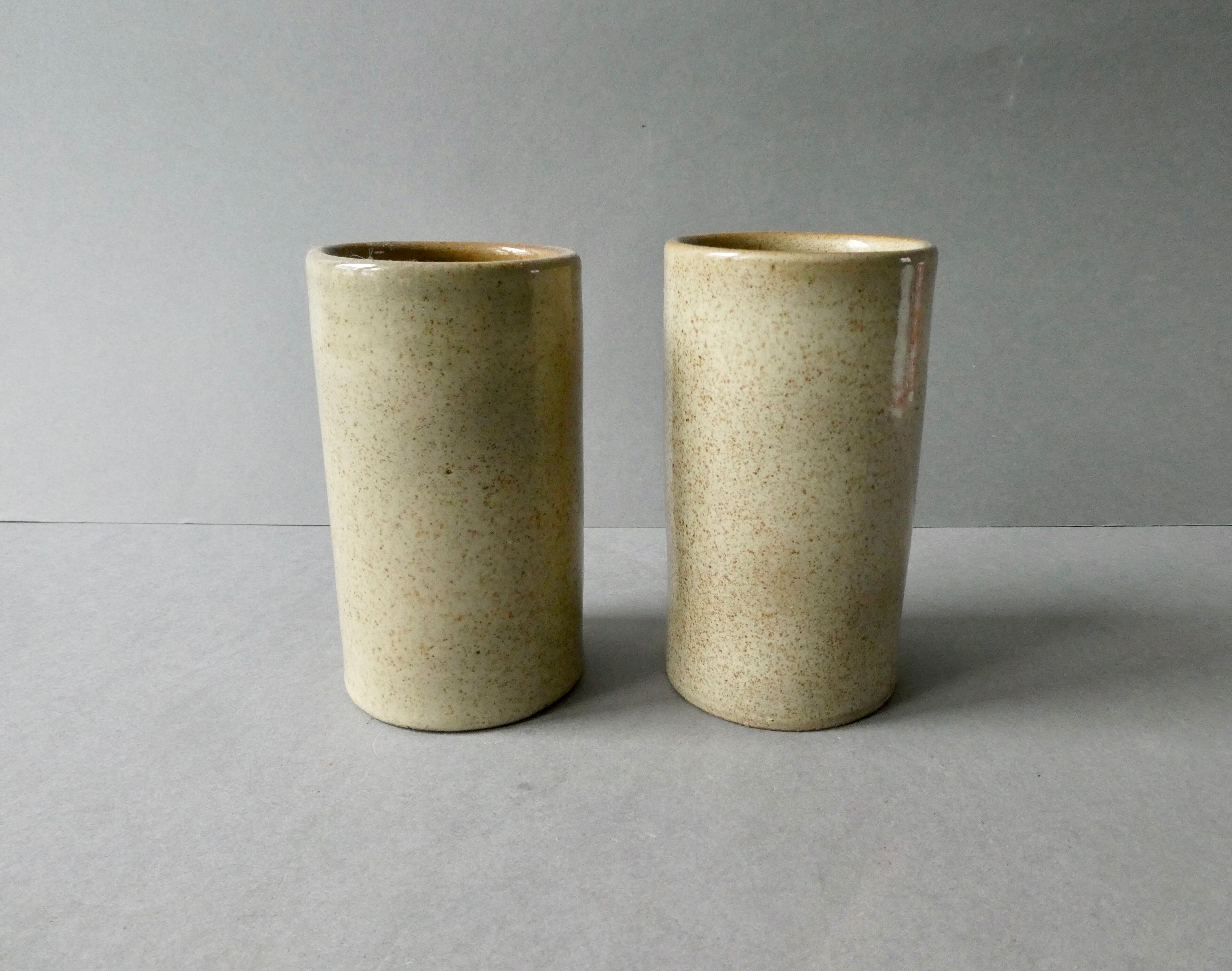 2 verres gobelets en grès émaillé Jean Dubost à Noron