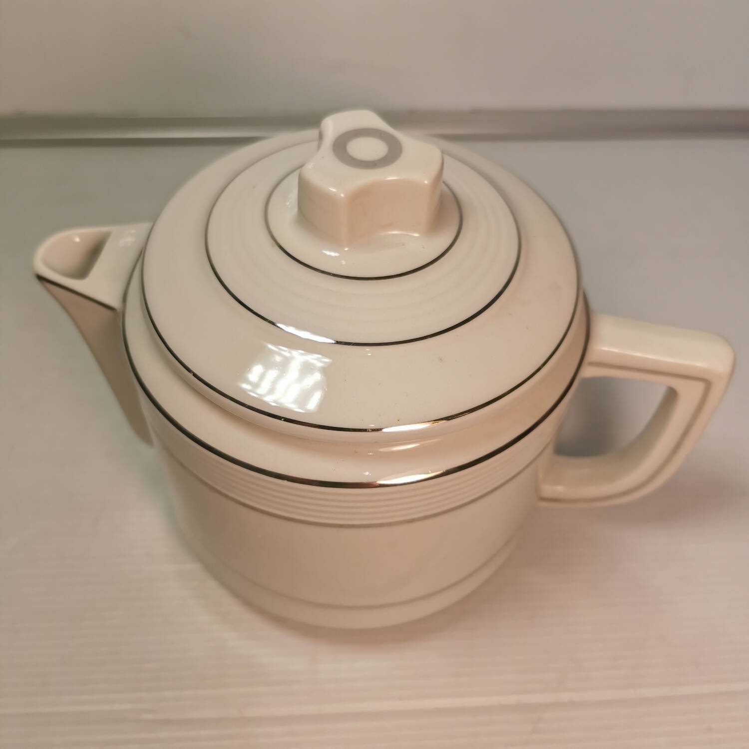 Vintage art deco teapot coffee maker. pillivuyt French porcelain