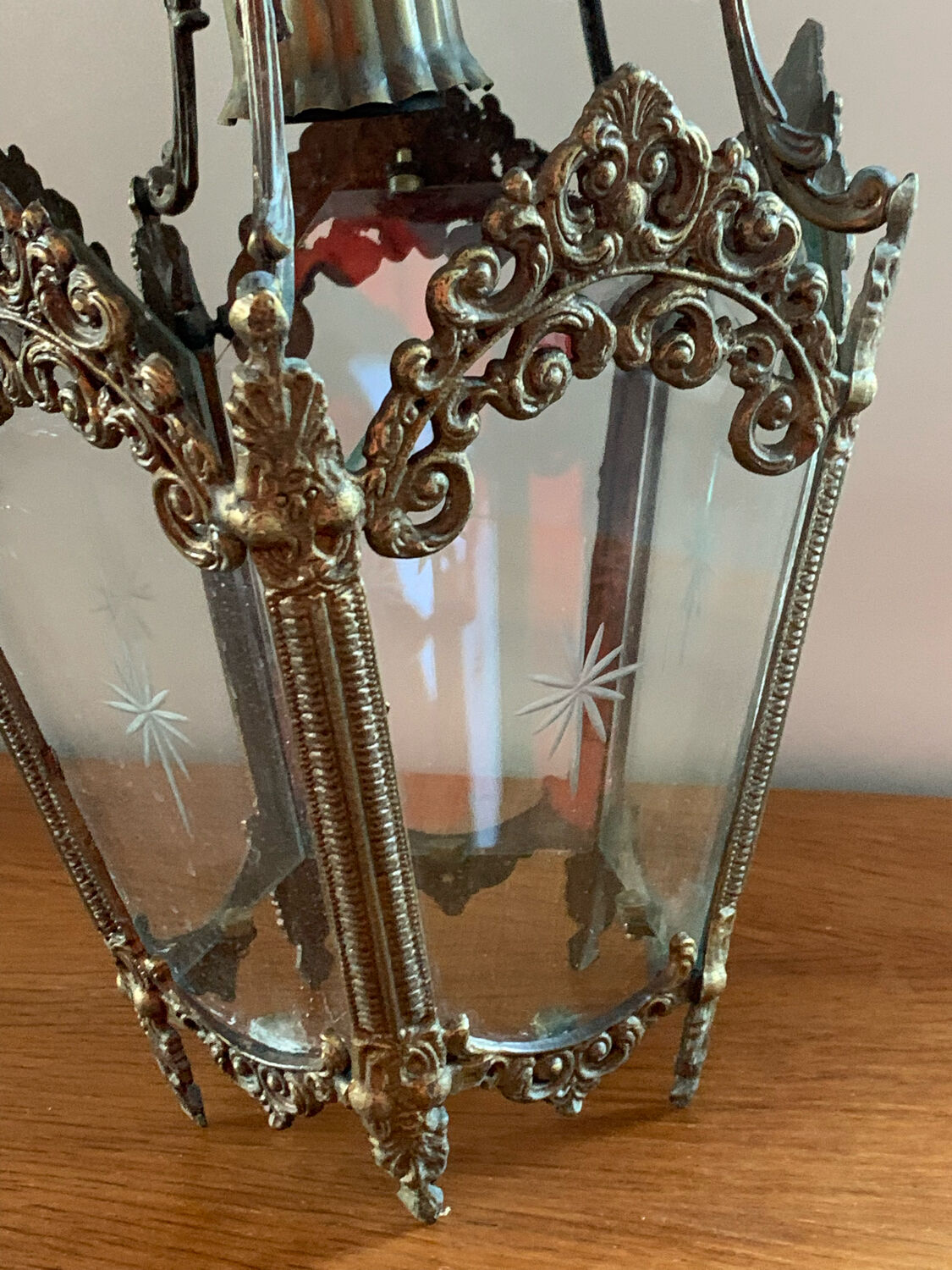 Bronze lantern chandelier