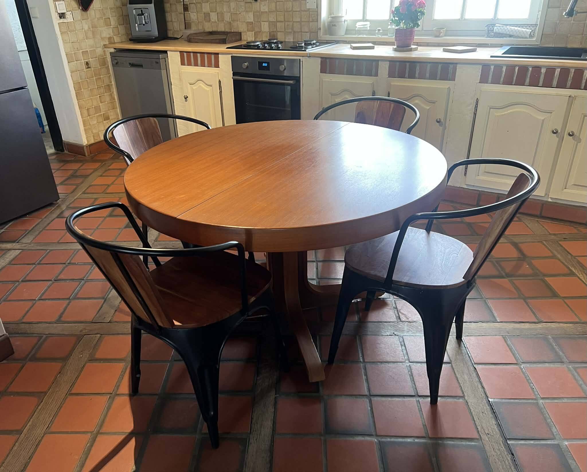 round table