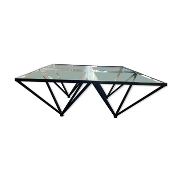 Design coffee table in glass and black metal – Geometric base