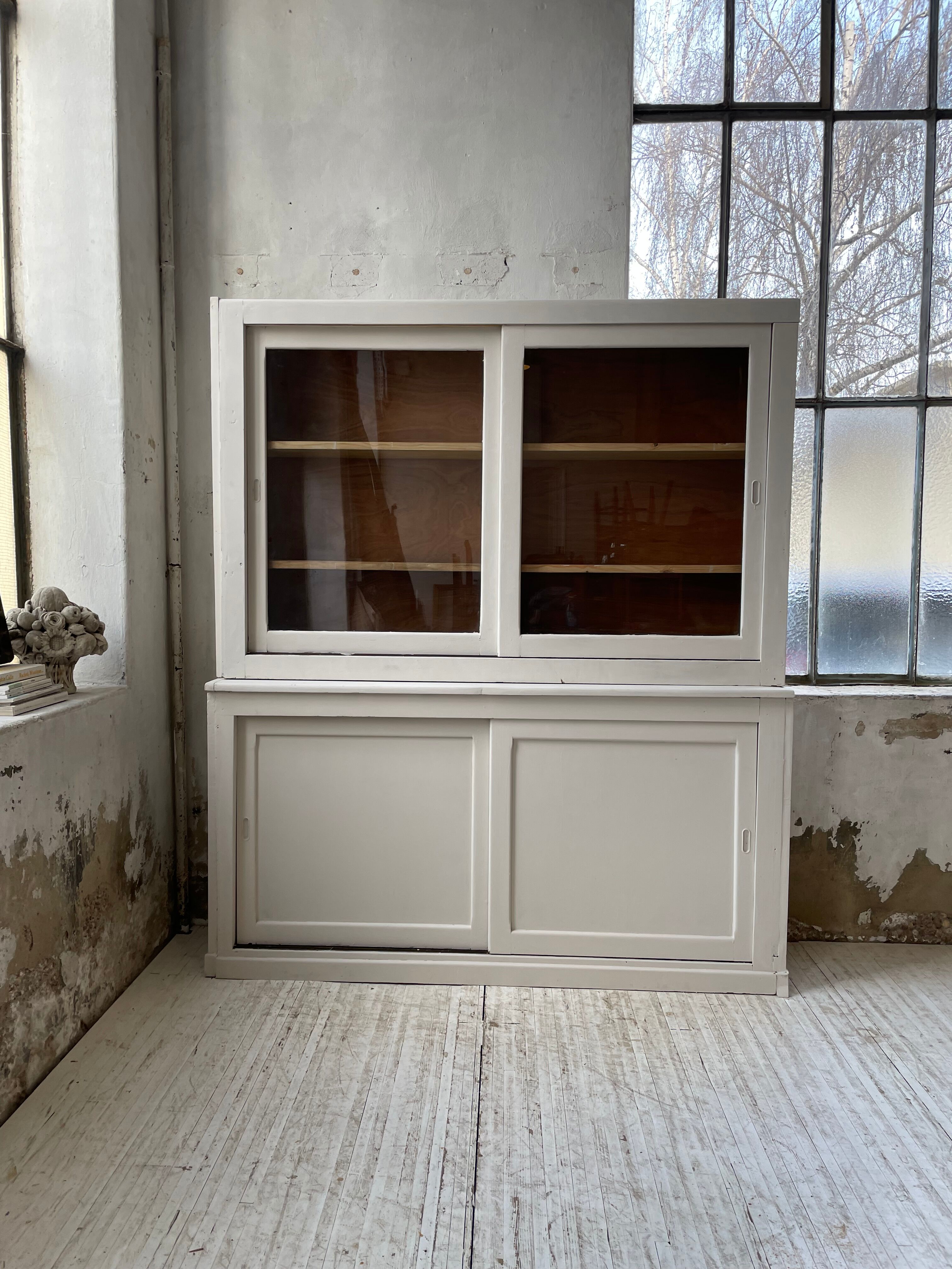 Library showcase ivory white sliding doors