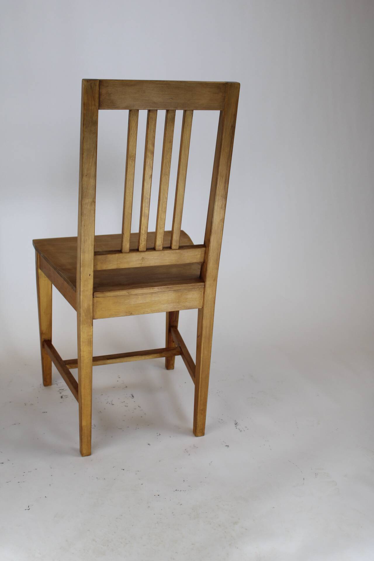 Solid beech chair with Scandinavian bistro wood seat