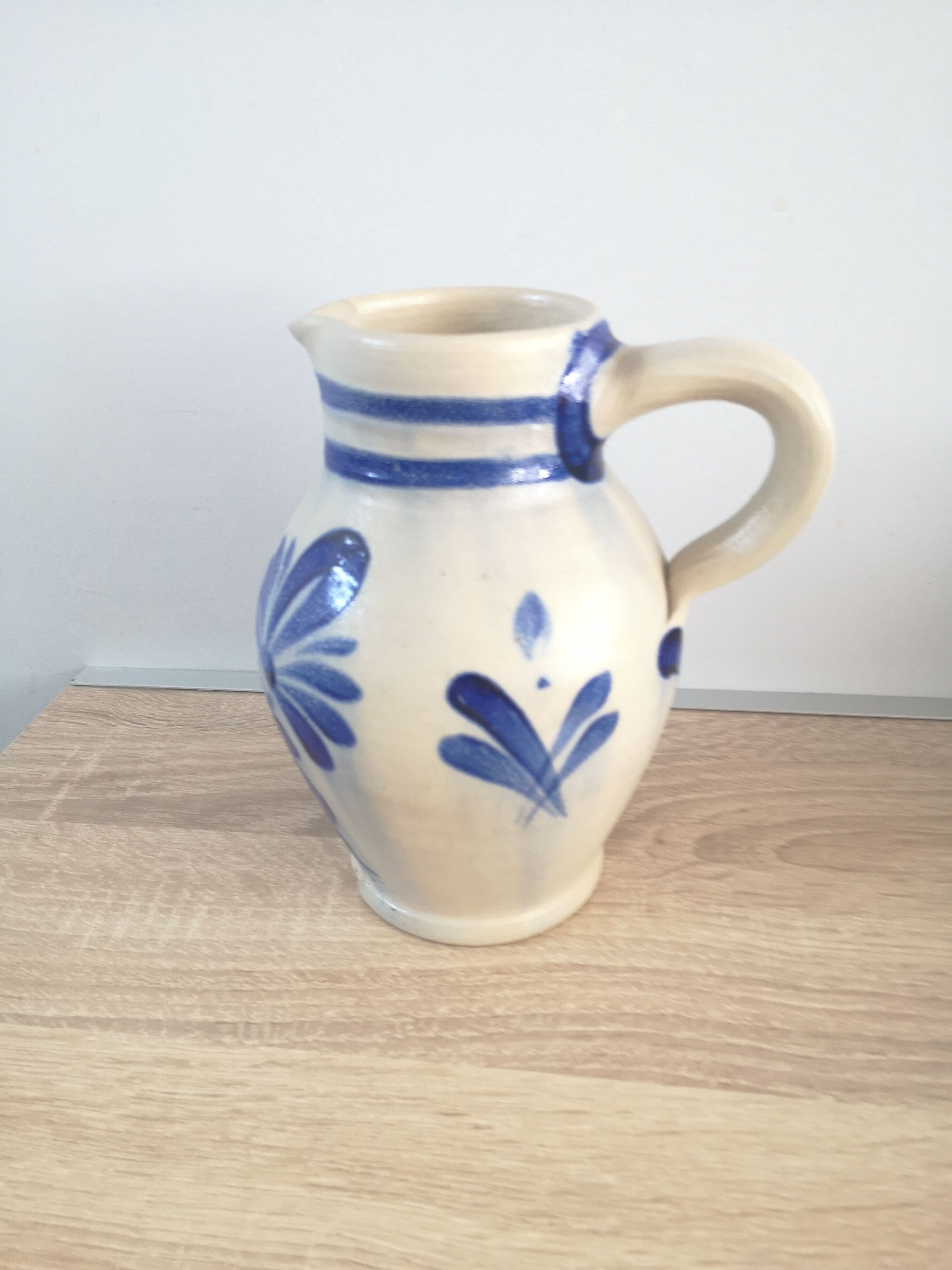 Former betschdorf salt sandstone pitcher