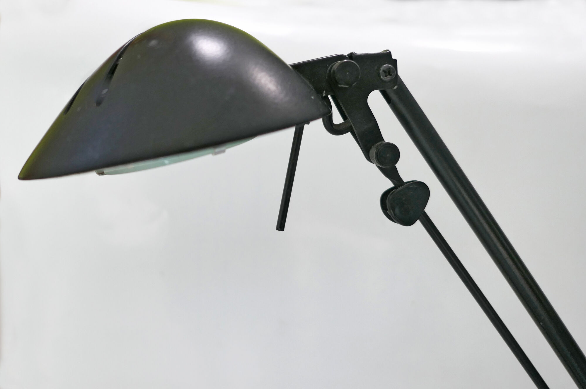 Articulated desk lamp with balance wheel 1980's by Stilplast Italy