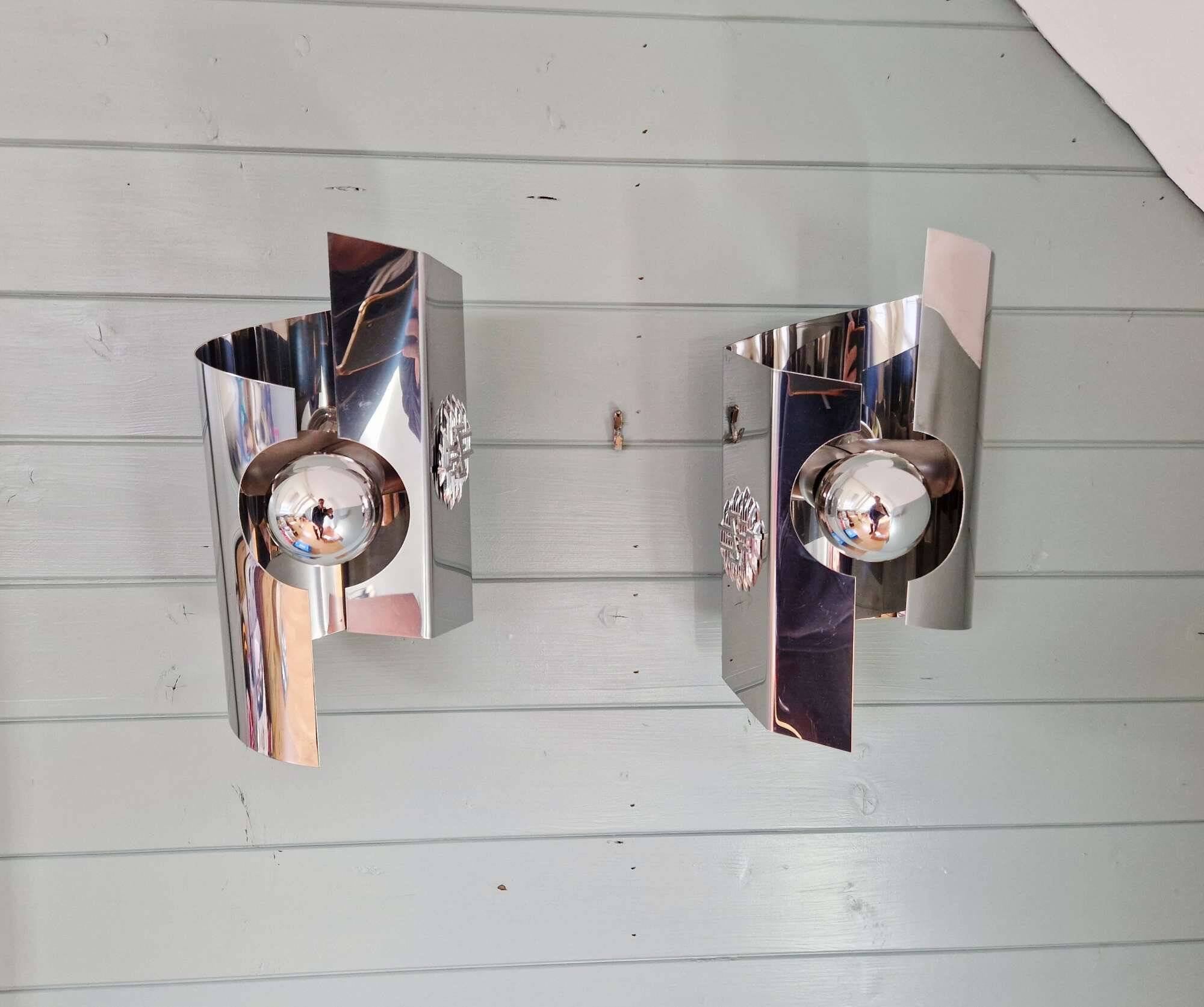 Paire d'appliques murales Space Age en métal chromé, 1970