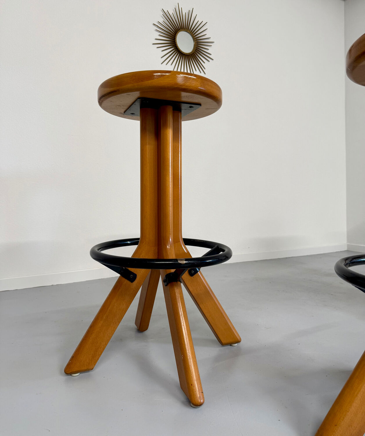 Set of 4 solid elm wood bar stools, vintage 70s design