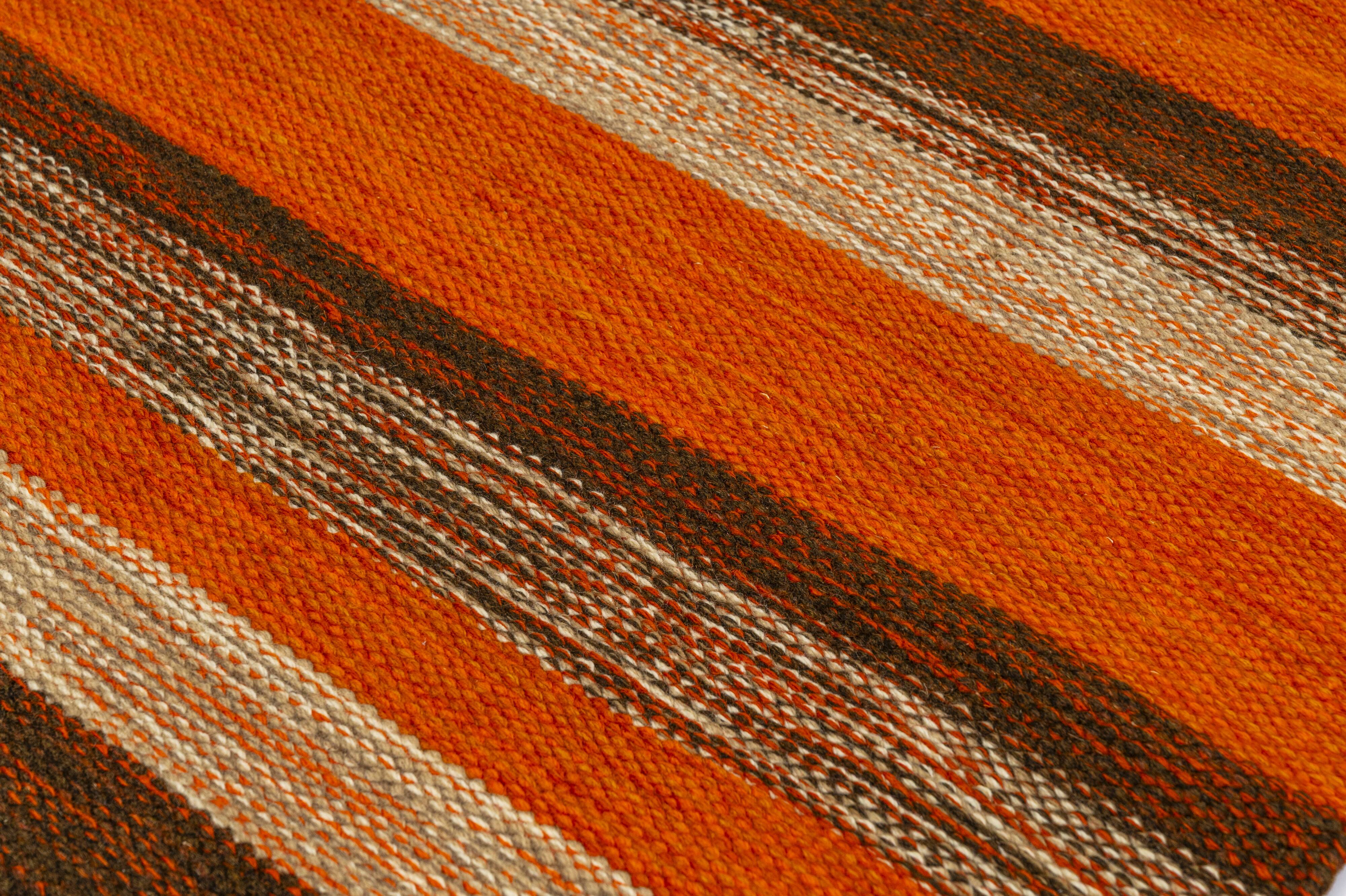 Scandinavian mid-century modern gallery rug, 234 cm x 80 cm (92 x 31 in).