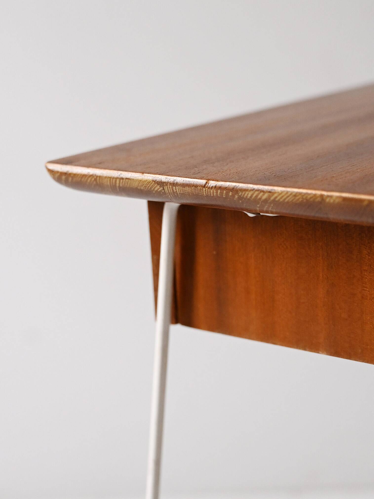 Table de chevet scandinave en métal et acajou, années 1960