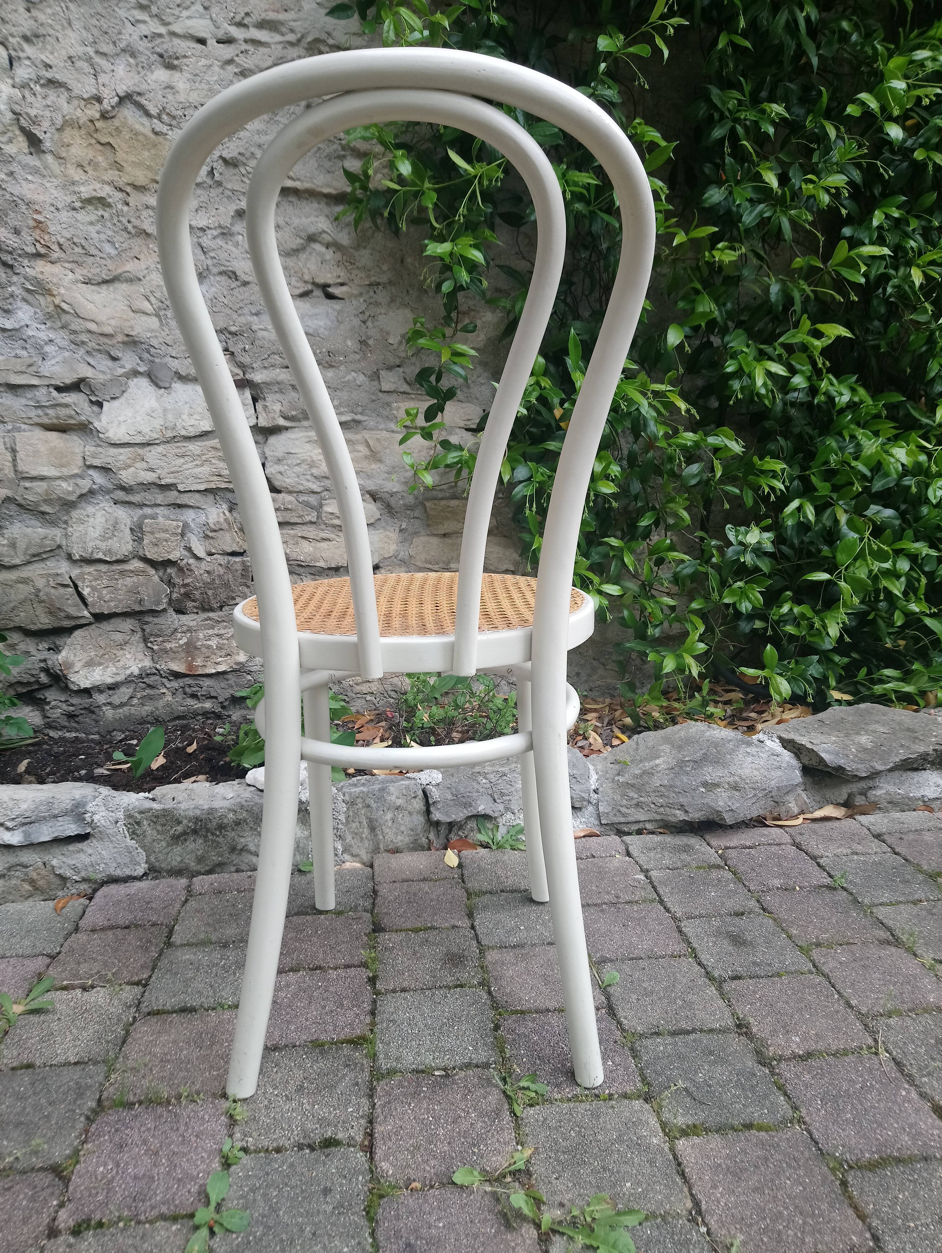 Chaise Thonet cannée