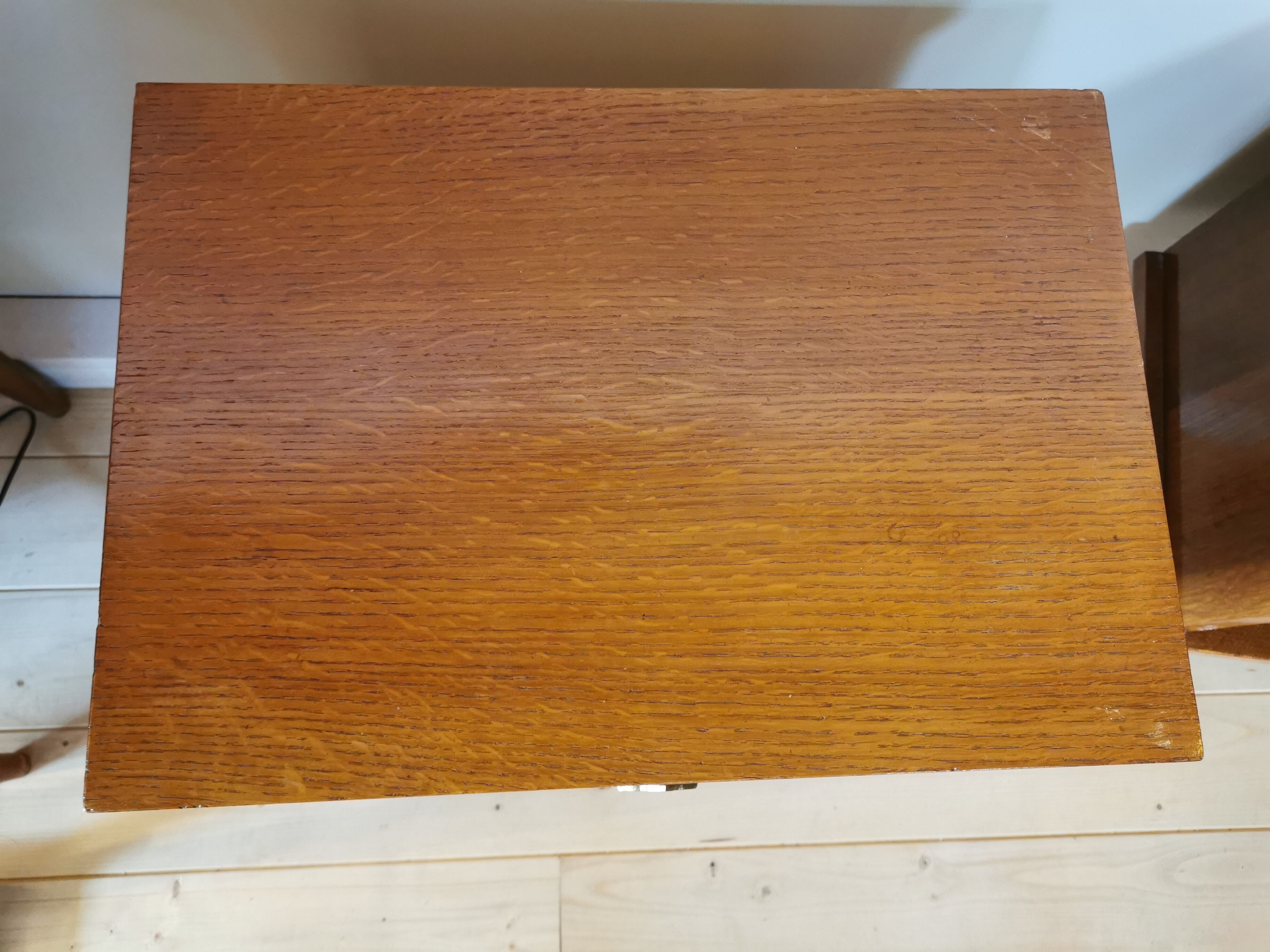 pair of bedsides of the 50s/60s, oak, compass feet