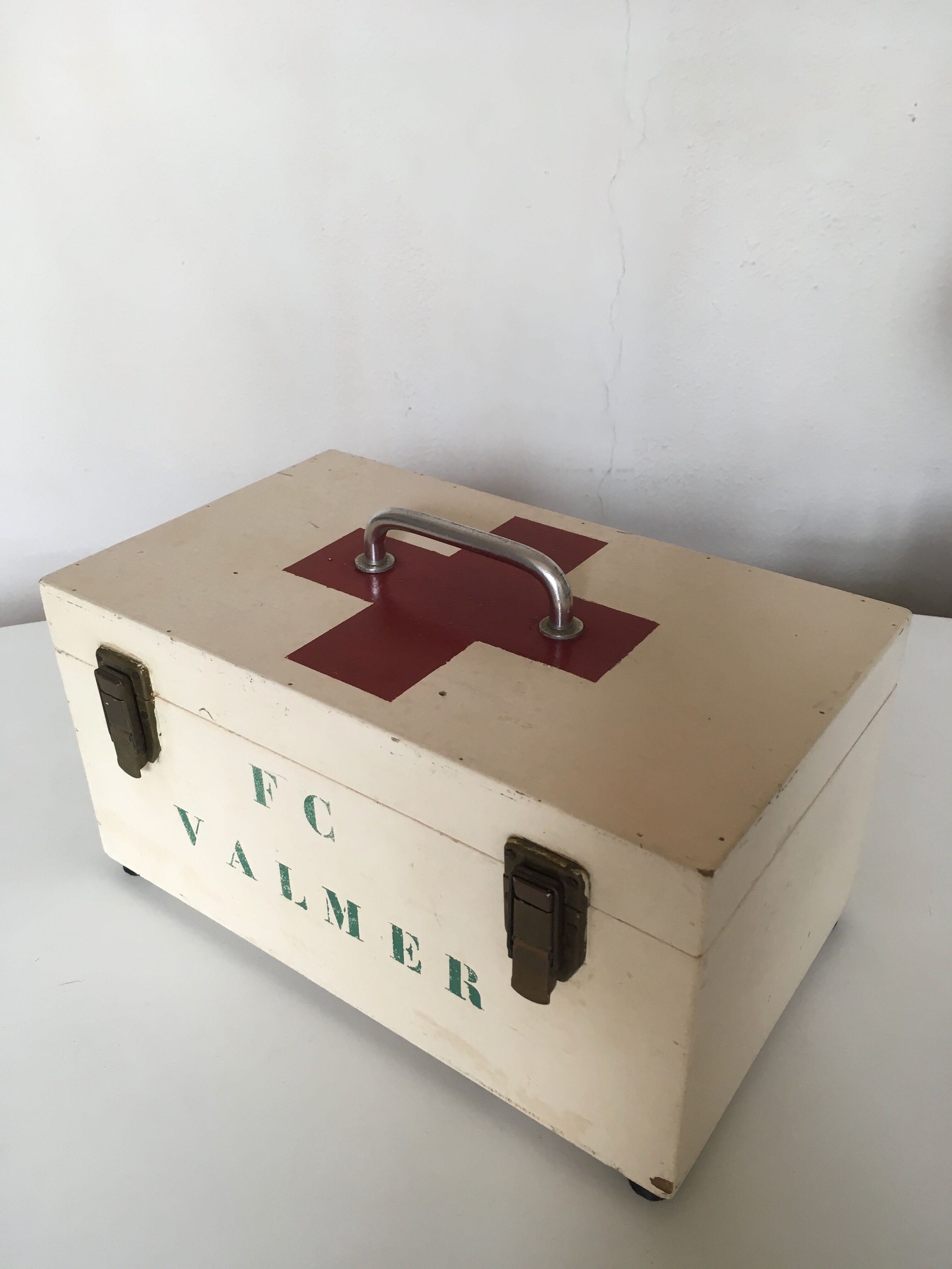 Sports pharmacy box, wooden crate 60s