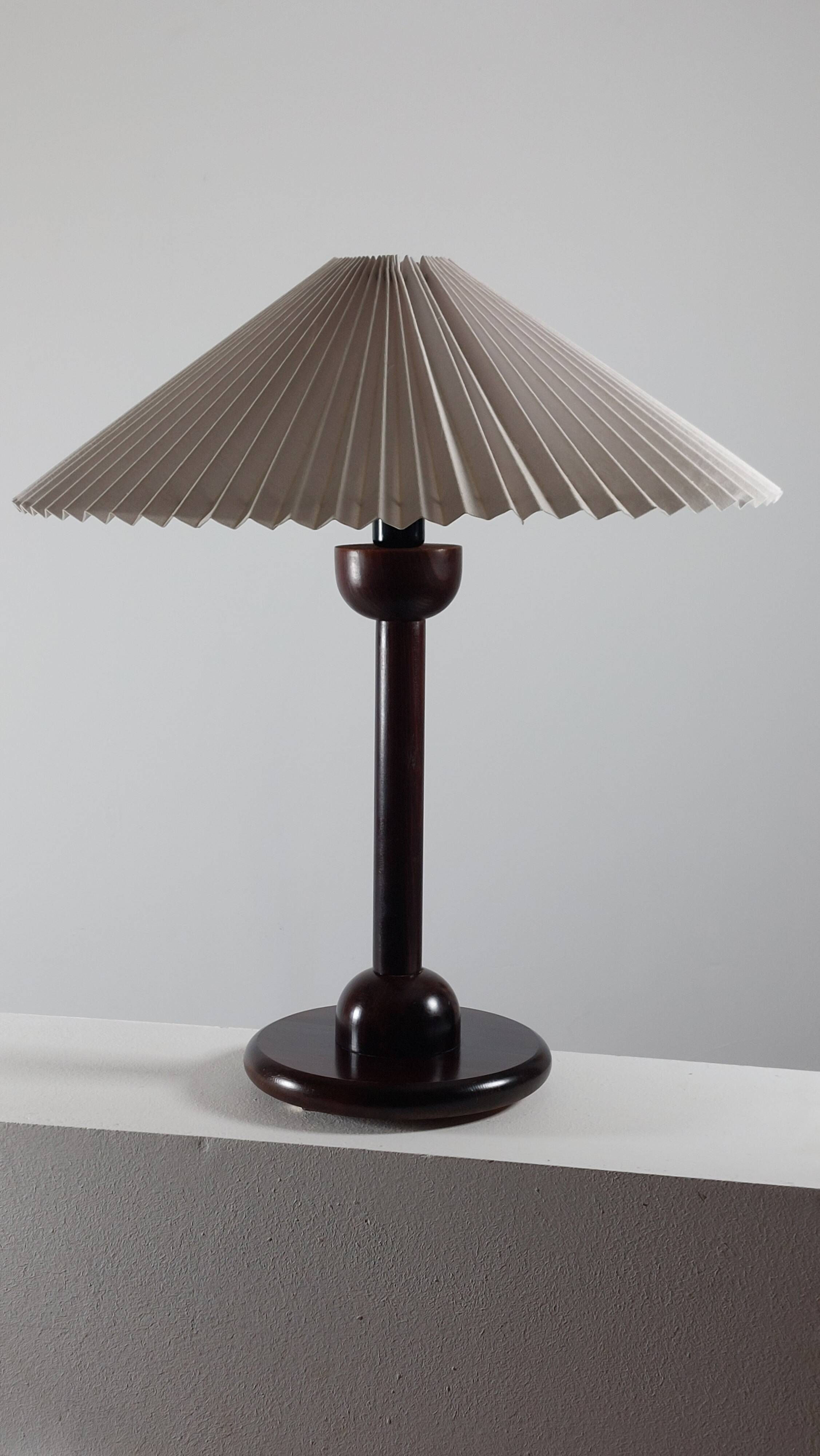 Vintage table in postmodern Art Deco revival with pleated lampshade.
