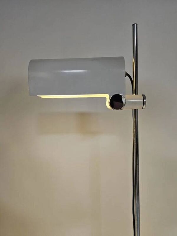 Lampadaire en métal blanc par Braun Feldweg pour Doria Leuchten, années 60