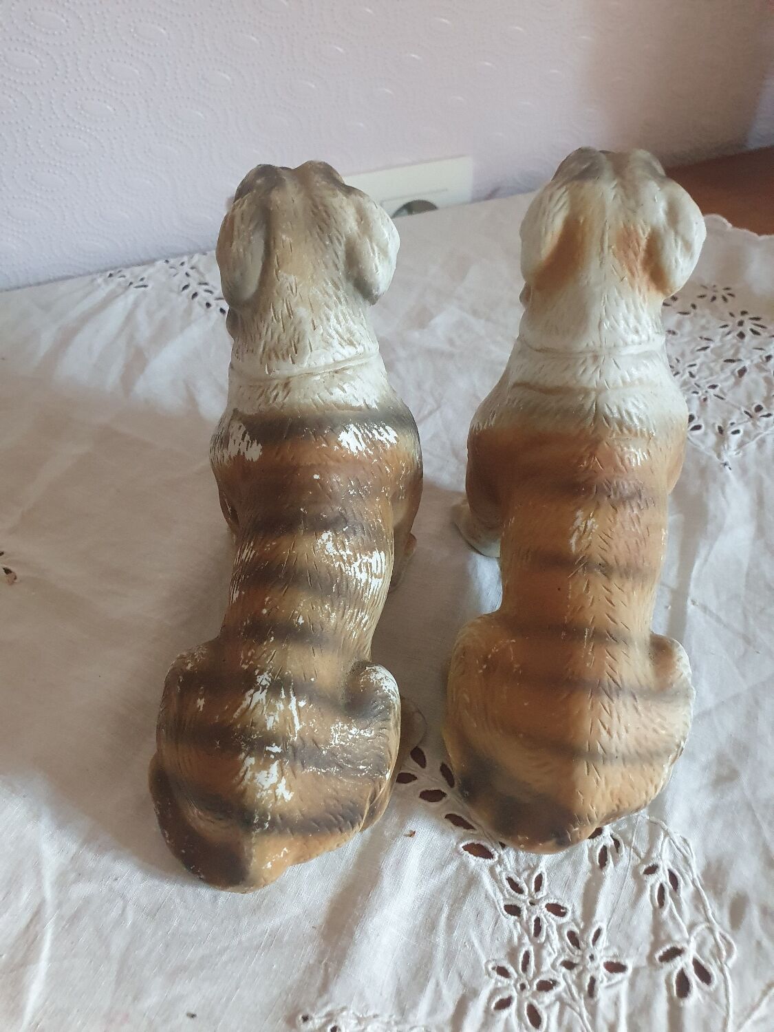 Set of 2 dogs bulldogs tighten biscuit books