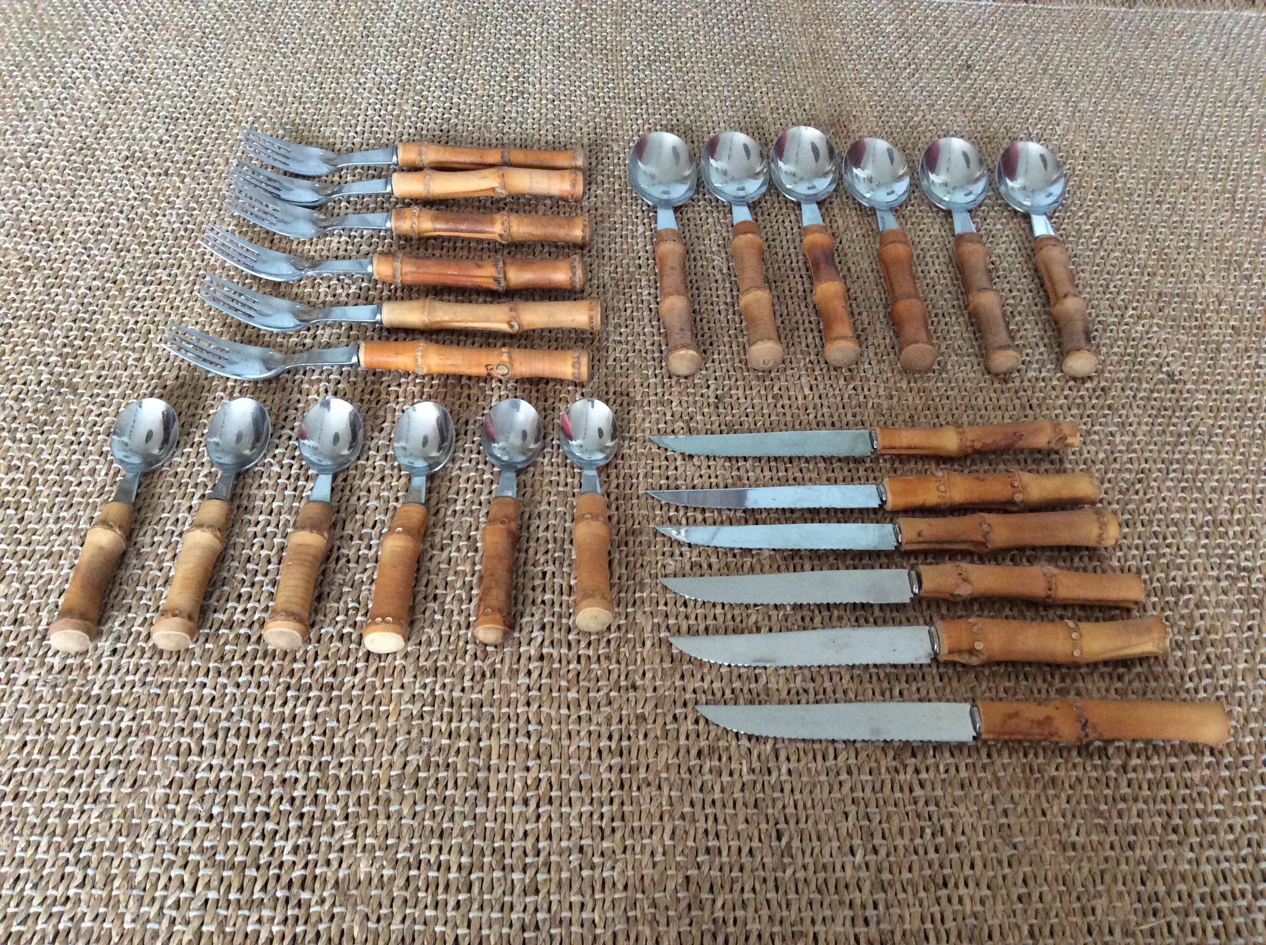 Bamboo cutlery set