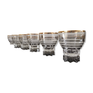 6 transparent glass cups with gold edging