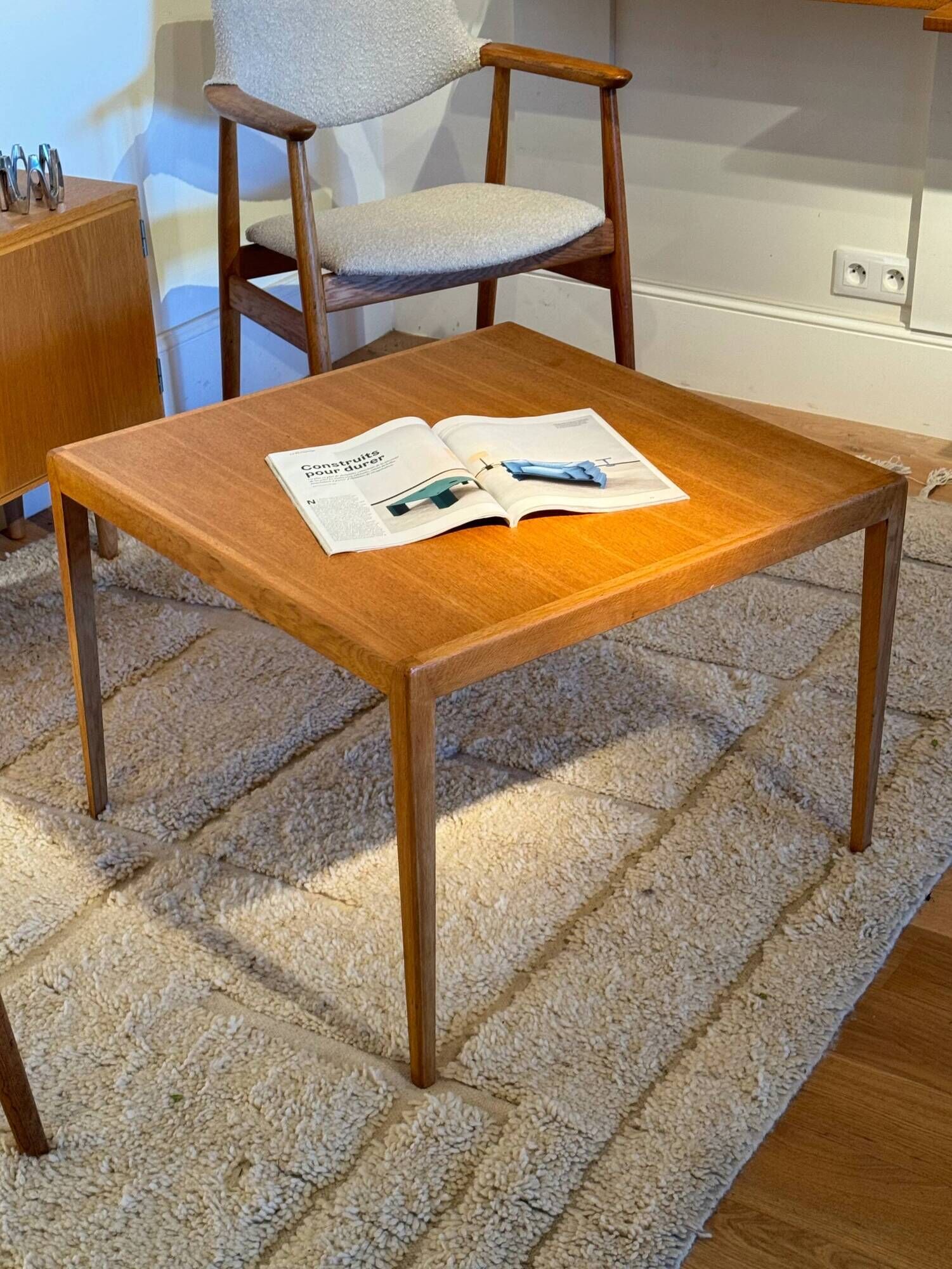 Vintage Scandinavian coffee table in golden oak "Evie"