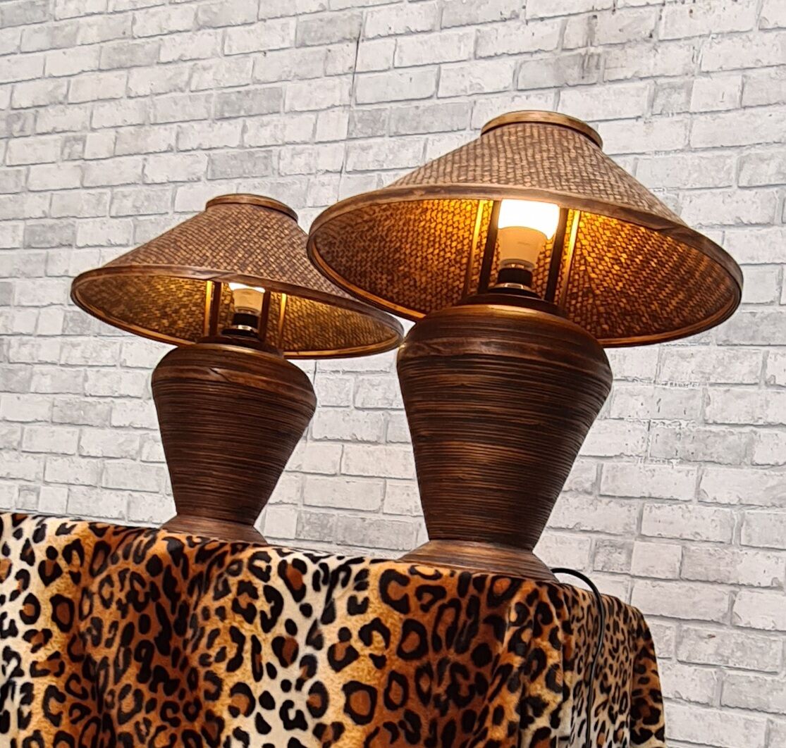 2 lamps of colonial type bamboo and wicker