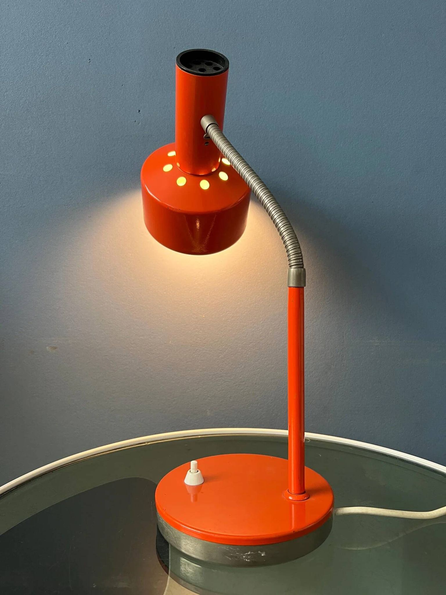 Lampe de bureau orange Hustadt Leuchten du milieu du siècle