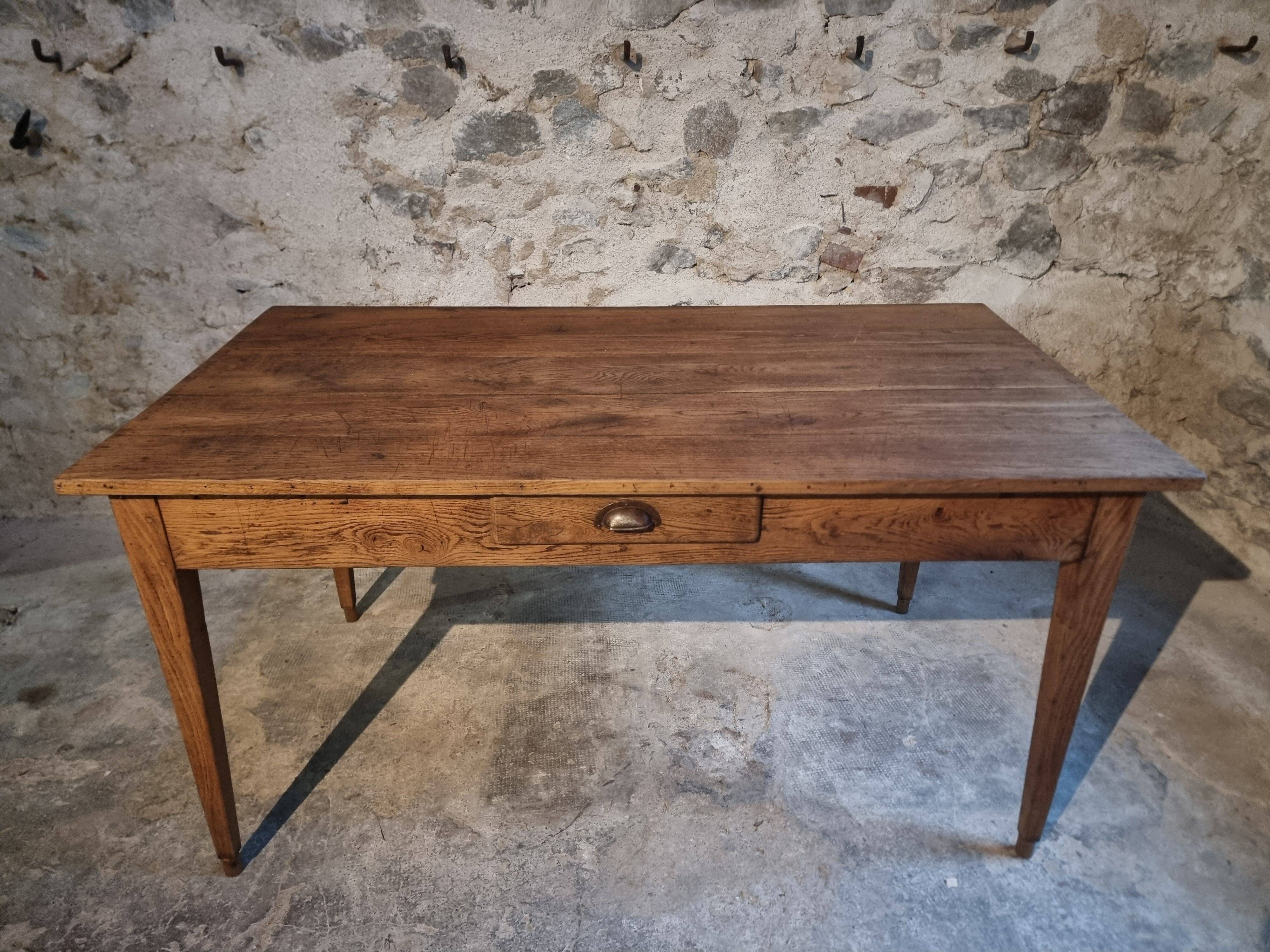 Antique oak farmhouse table – Circa 1900 – Rustic table with drawer