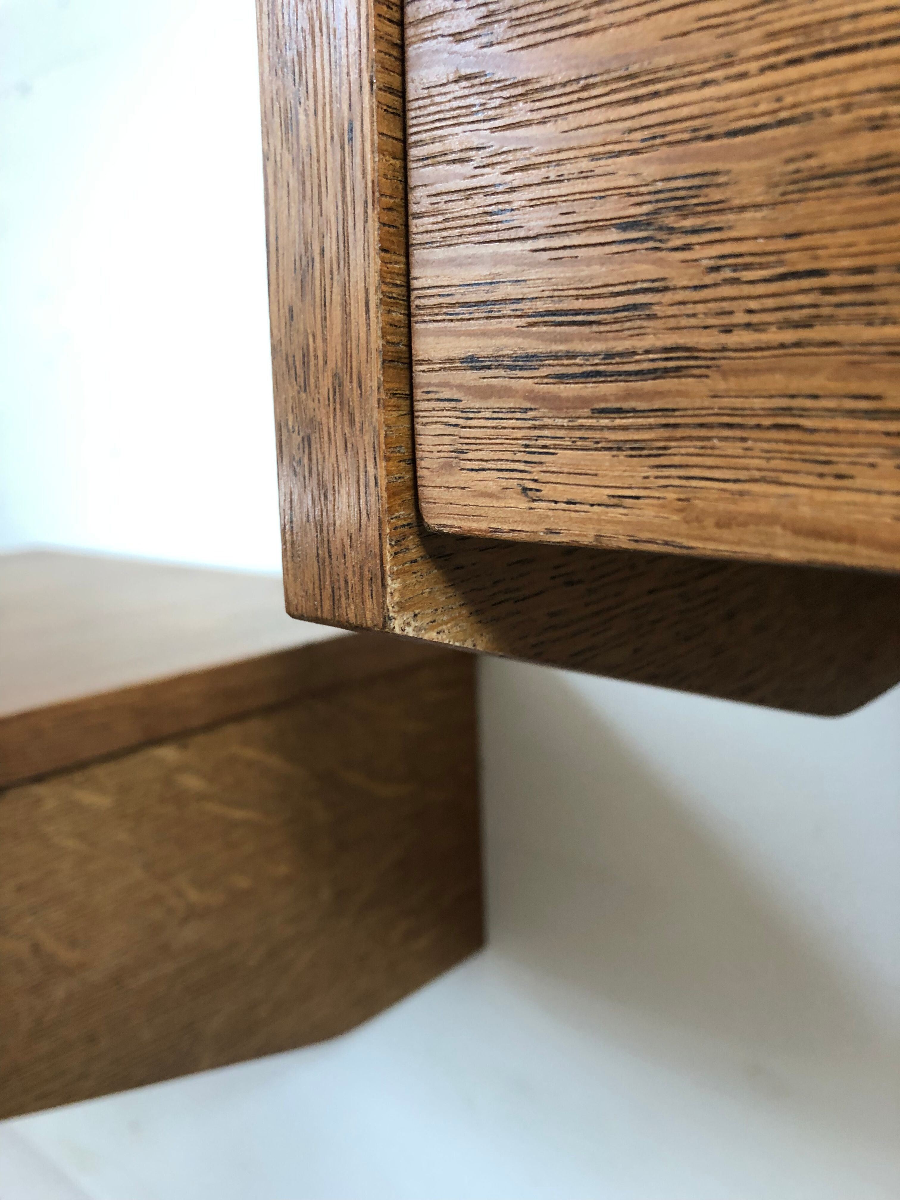 Wall bedside tables