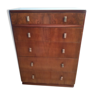 English-style dresser