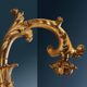 Paire de supports de lanternes baroques anciens en bois doré, Italie, XVIII Century