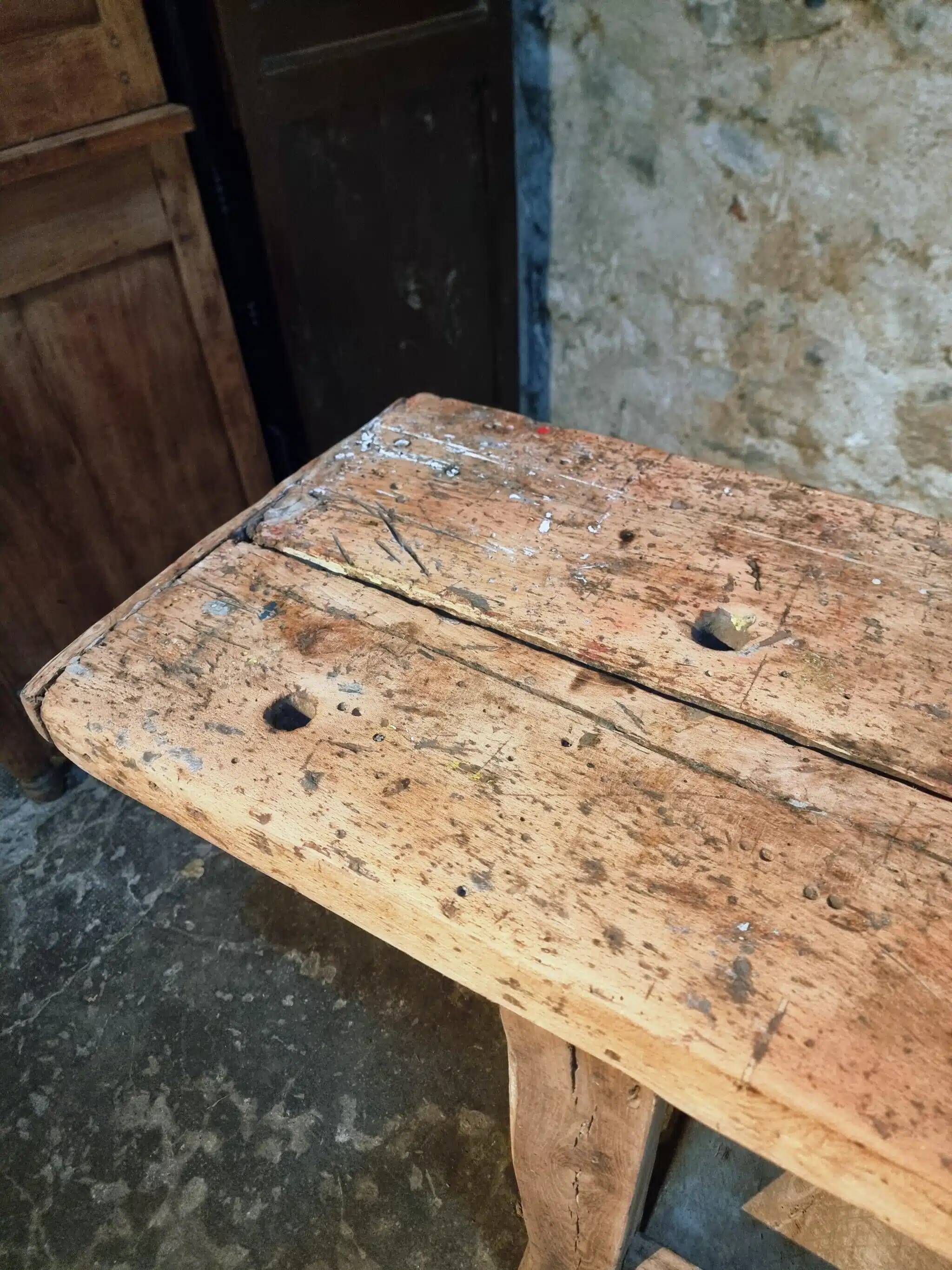 Antique French carpenter's workbench in oak and beech, circa 1900