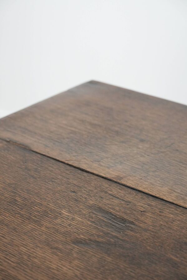 Commode en chêne antique anglais du XVIIIe siècle