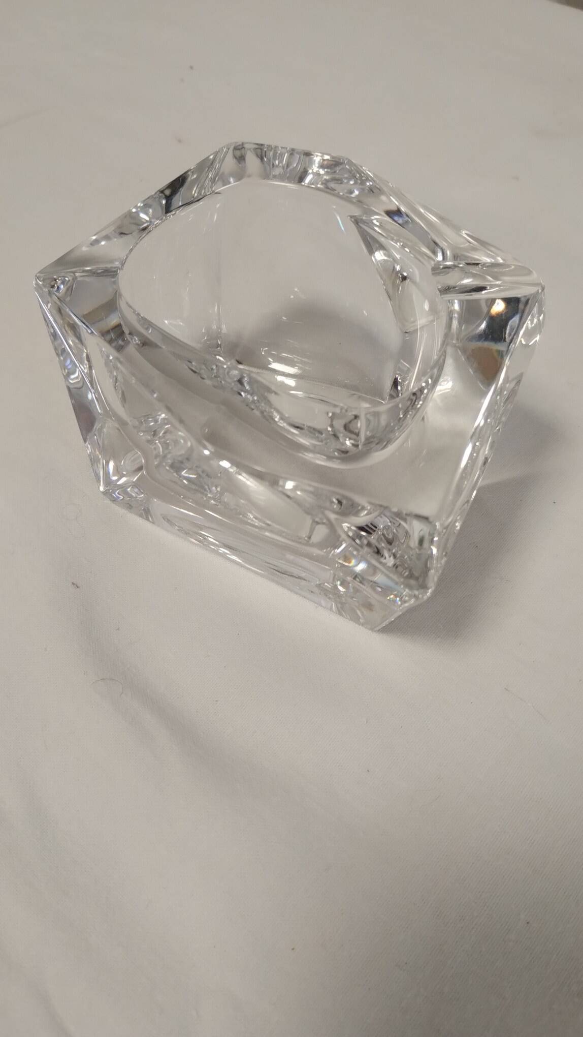 Crystal ashtray signed Daum