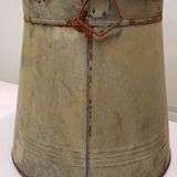 zinc basin with handles