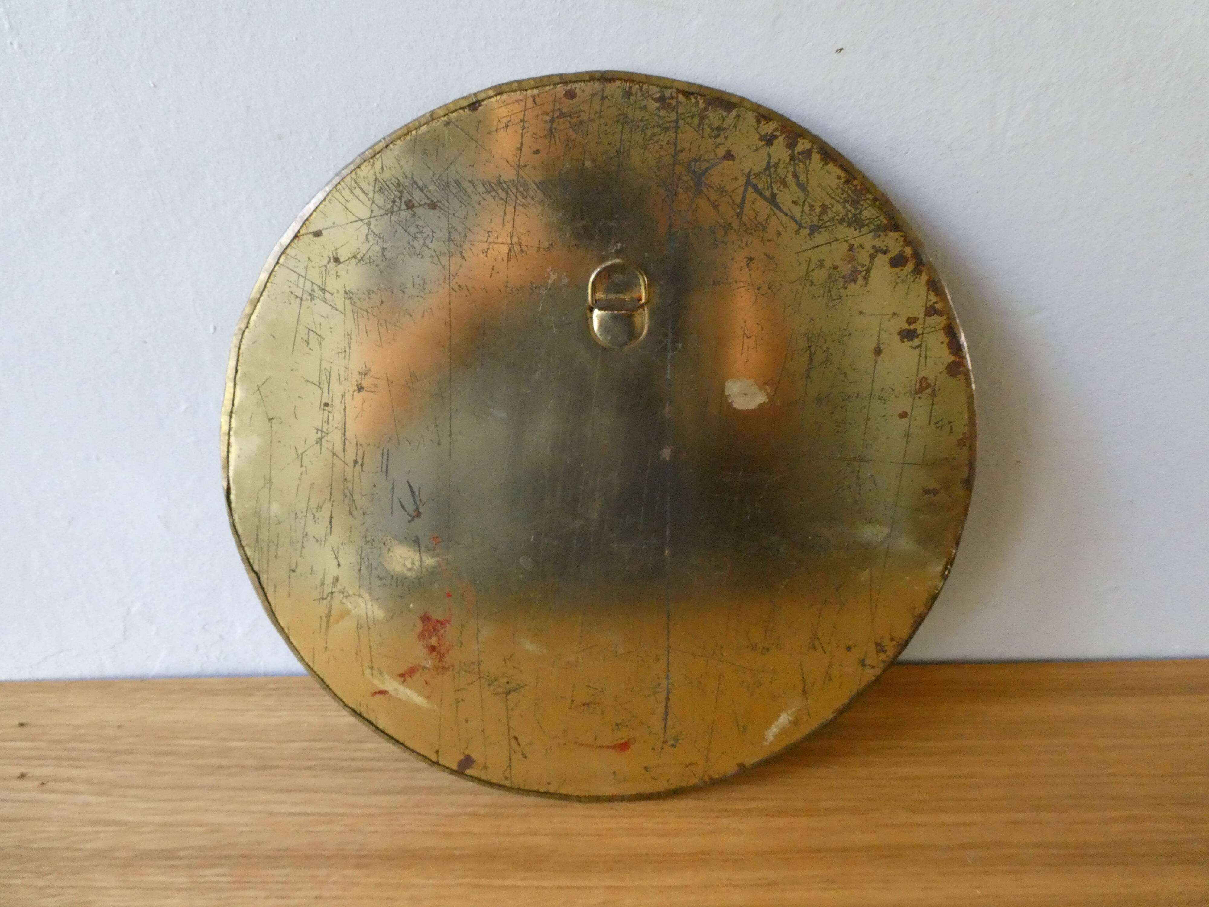 Hammered brass mirror from the 70s, 28 cm