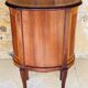 Commode style Louis XV en loupe d'orme et noyer