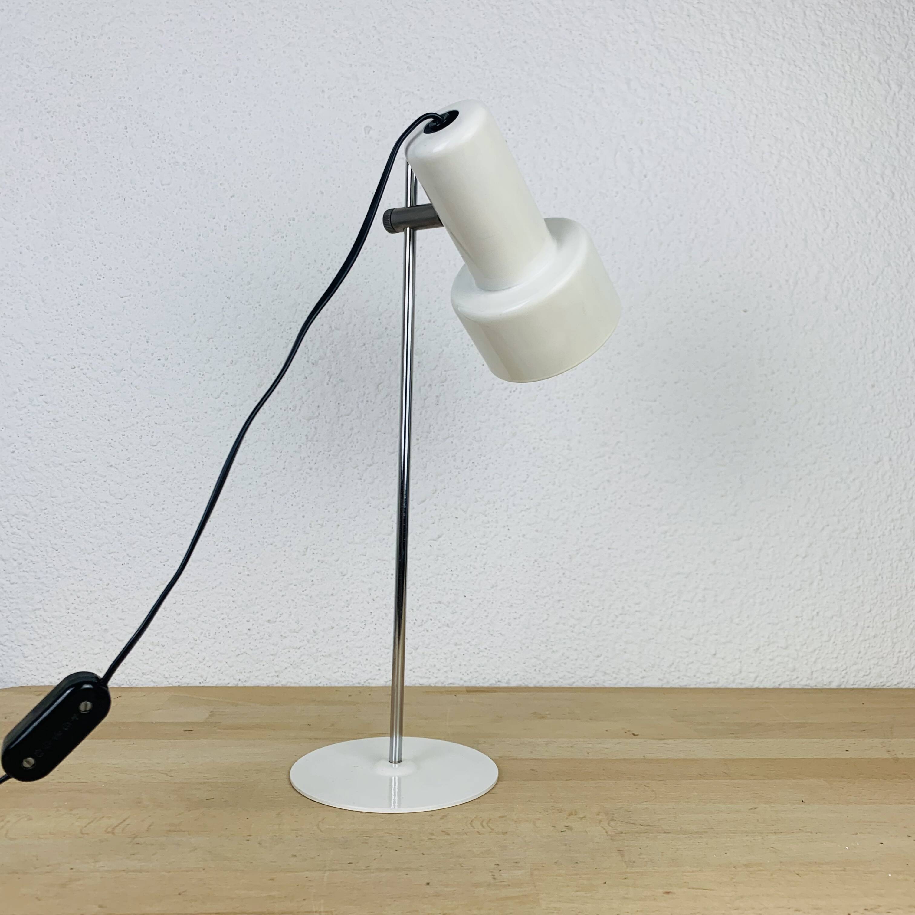 Lampe spot blanche et tige chromée, vintage