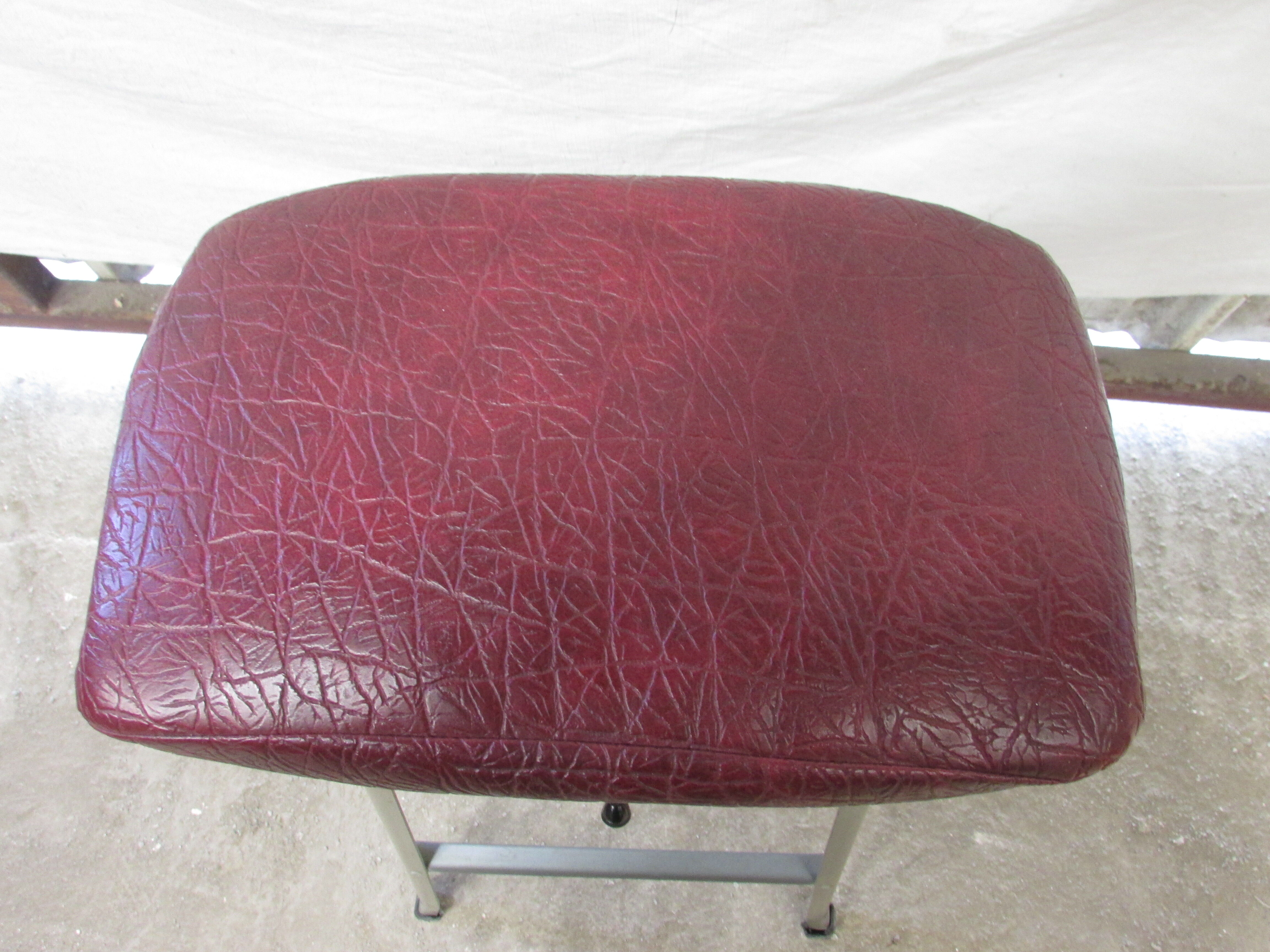 Tabouret industriel vintage " Libellule "
