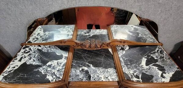 Buffet en enfilade a ressaut époque Art Déco en noyer blond vers 1940